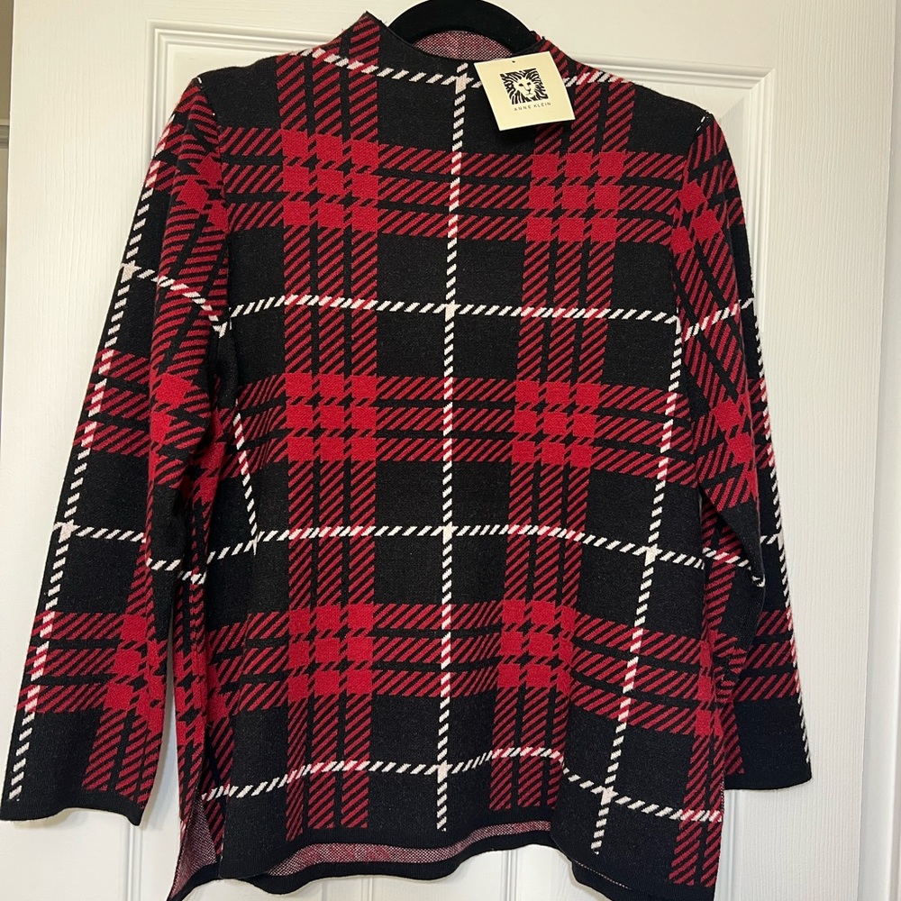 NEW WITH TAGS Anne Klein plaid sweater
